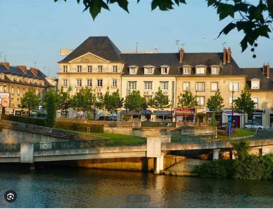 Le Raphaelle - Compiegne Centre Apartment Exterior photo